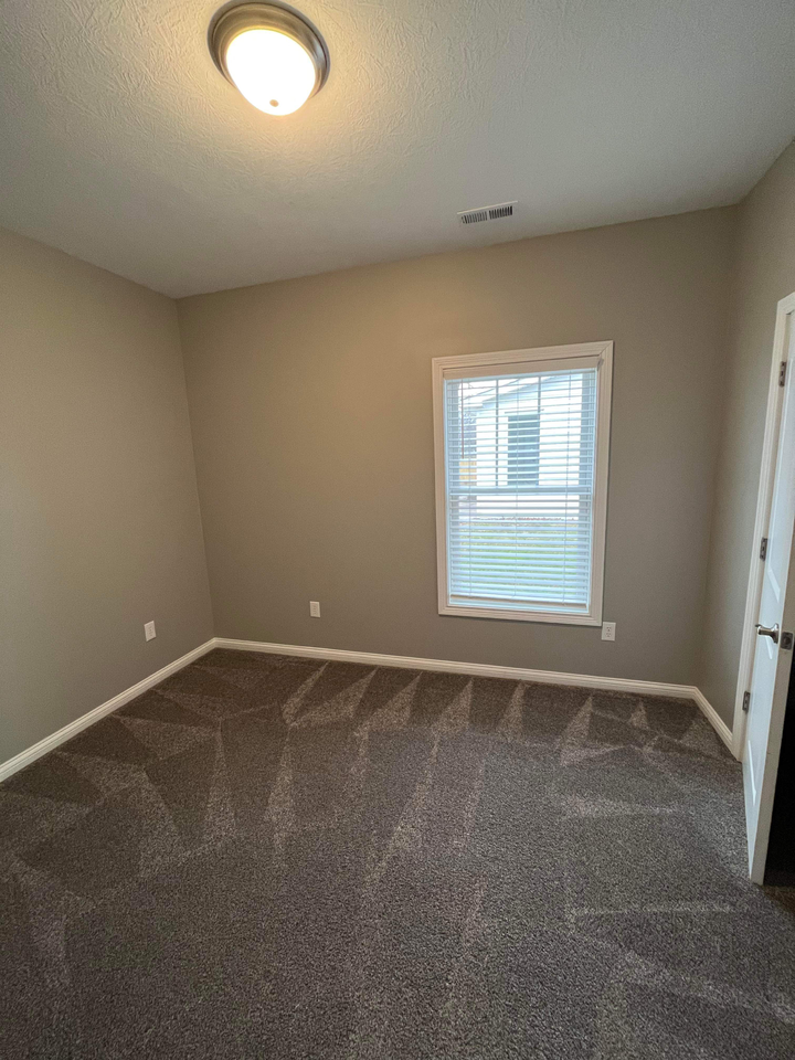 110 E Depot St #A - Photo 4 of 8