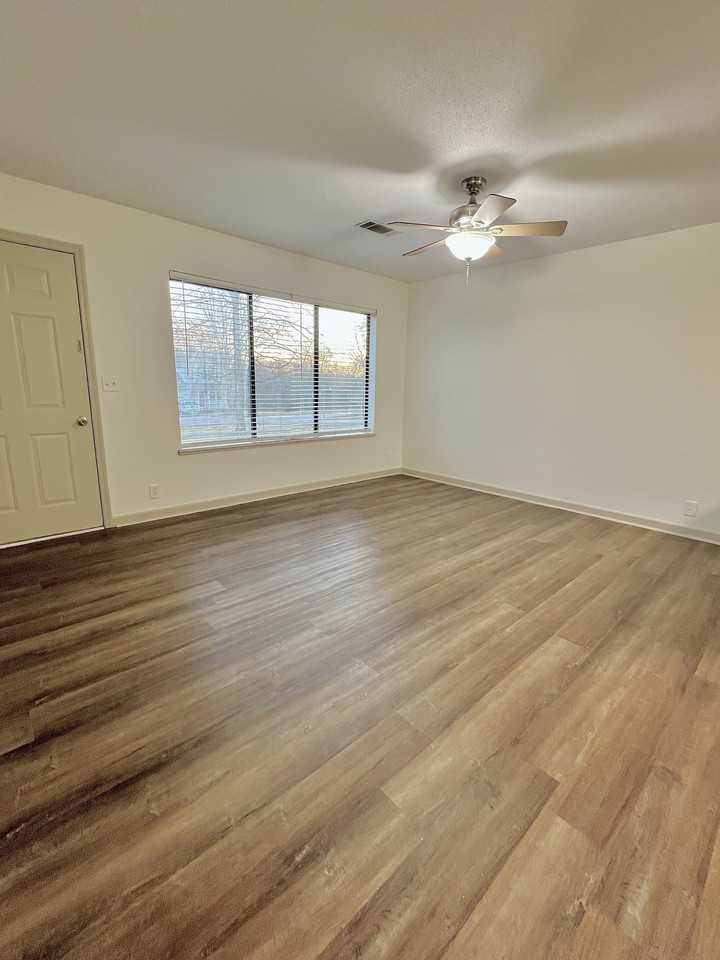 1906 Waldens Edge #1906 - Photo 3 of 7