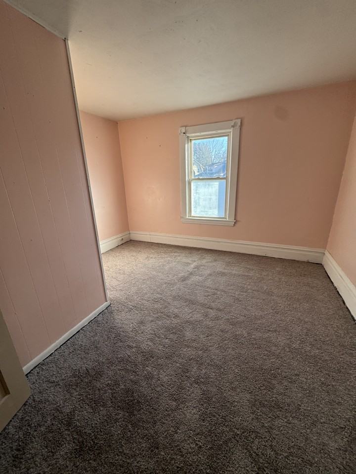 133 Park Way St #B - Photo 4 of 5