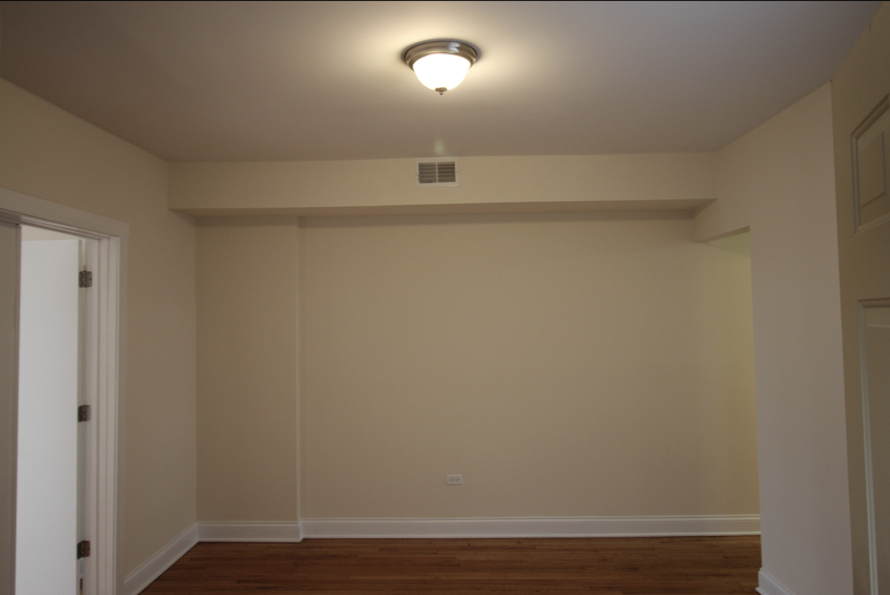 3316 W Lawrence Ave #2 - Photo 2 of 12