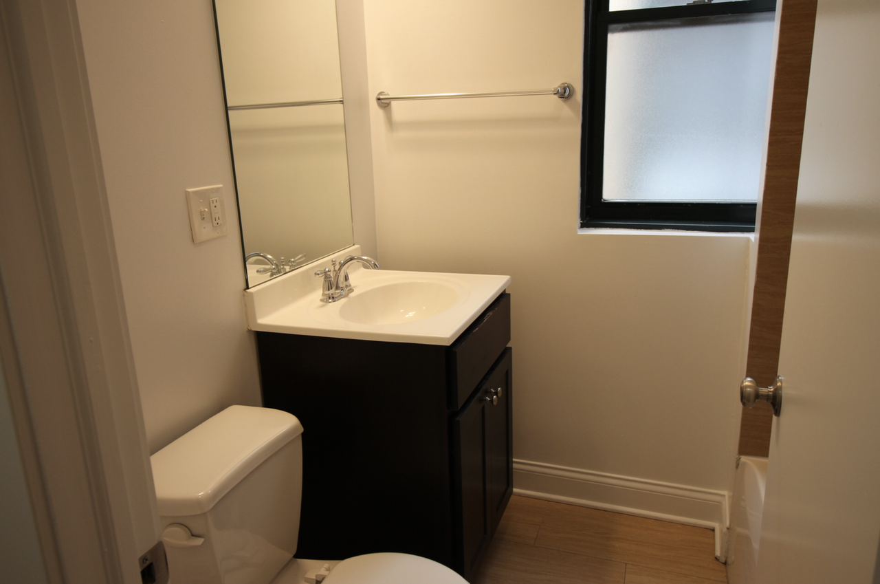 3316 W Lawrence Ave #2 - Photo 6 of 12