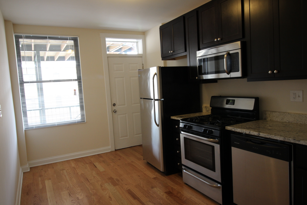 3316 W Lawrence Ave #2 - Photo 7 of 12