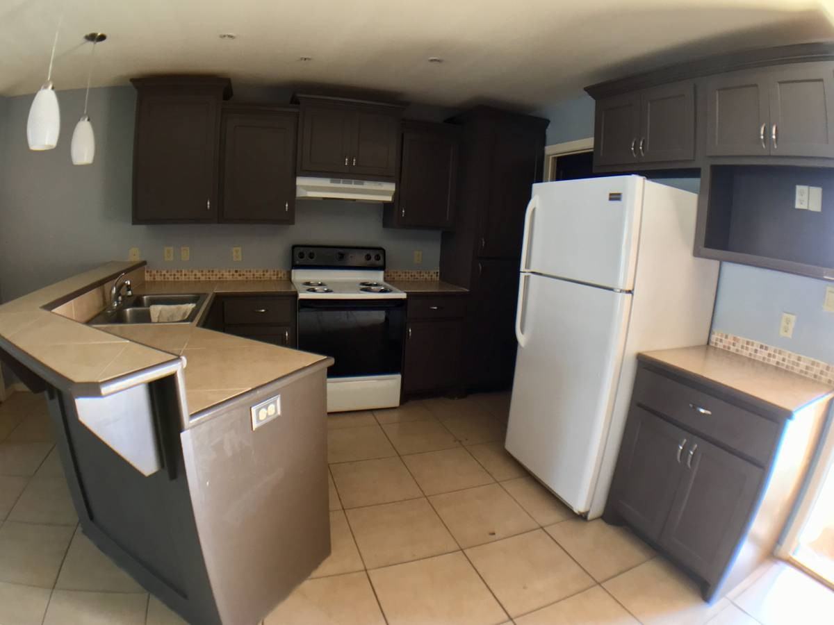 1202 W Kiwi Ave #3 - Photo 2 of 5