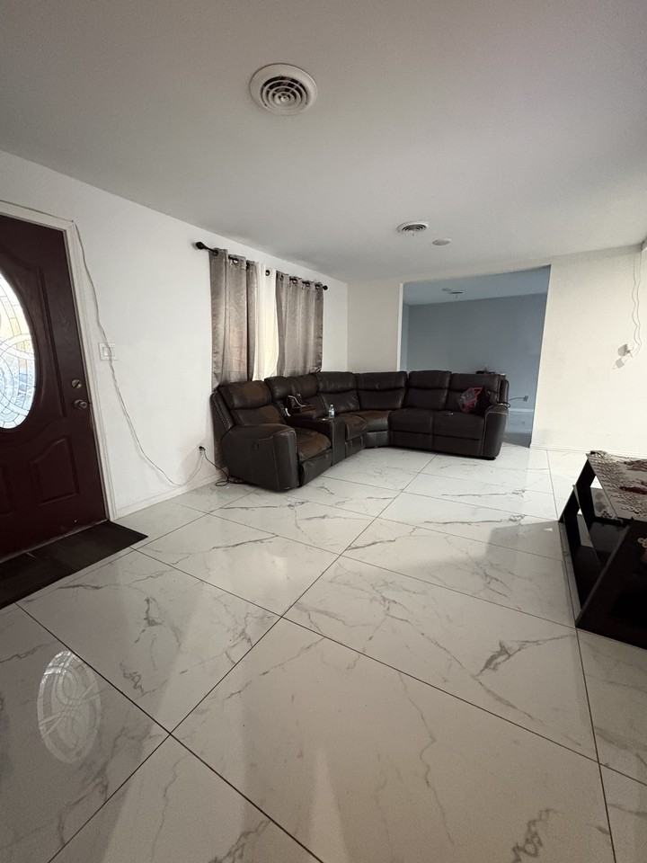 3225 Schieffer Ave #NA - Photo 2 of 7