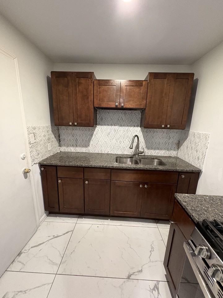 3225 Schieffer Ave #NA - Photo 6 of 7