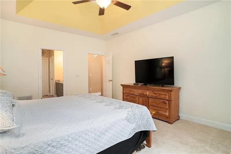 3915 High Gables E #NA - Photo 4 of 36