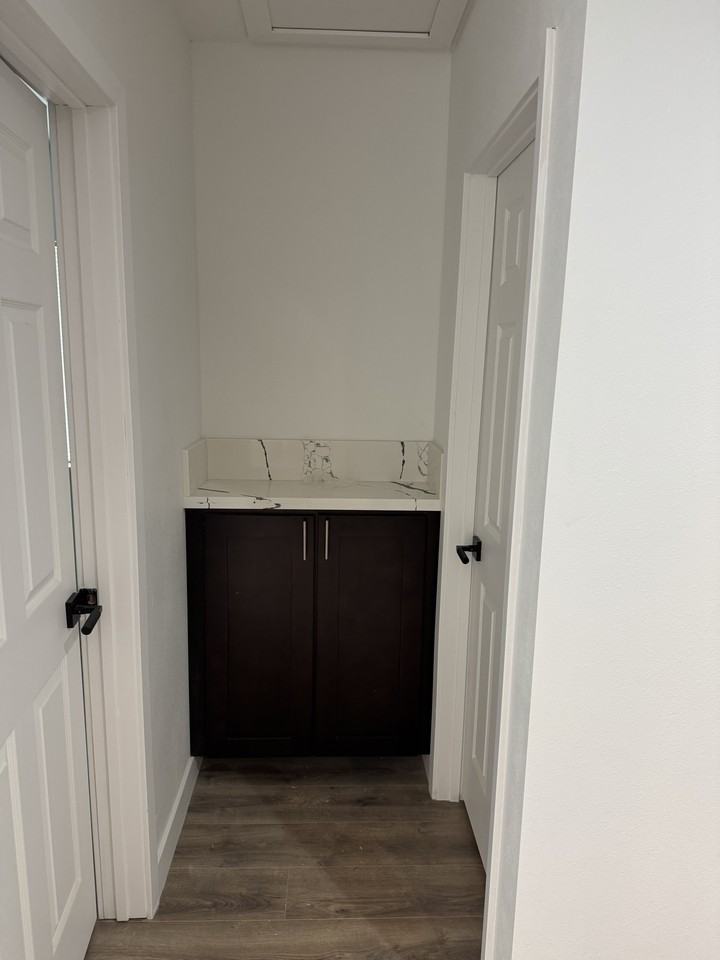 1487 Claremont Pl #NA - Photo 6 of 11