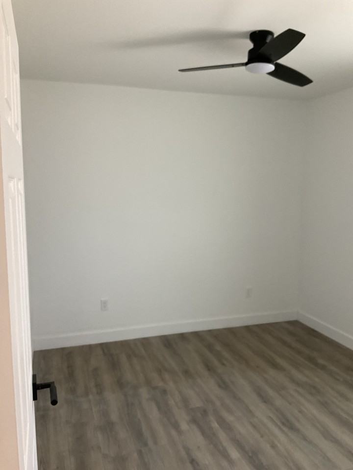 1487 Claremont Pl #NA - Photo 7 of 11