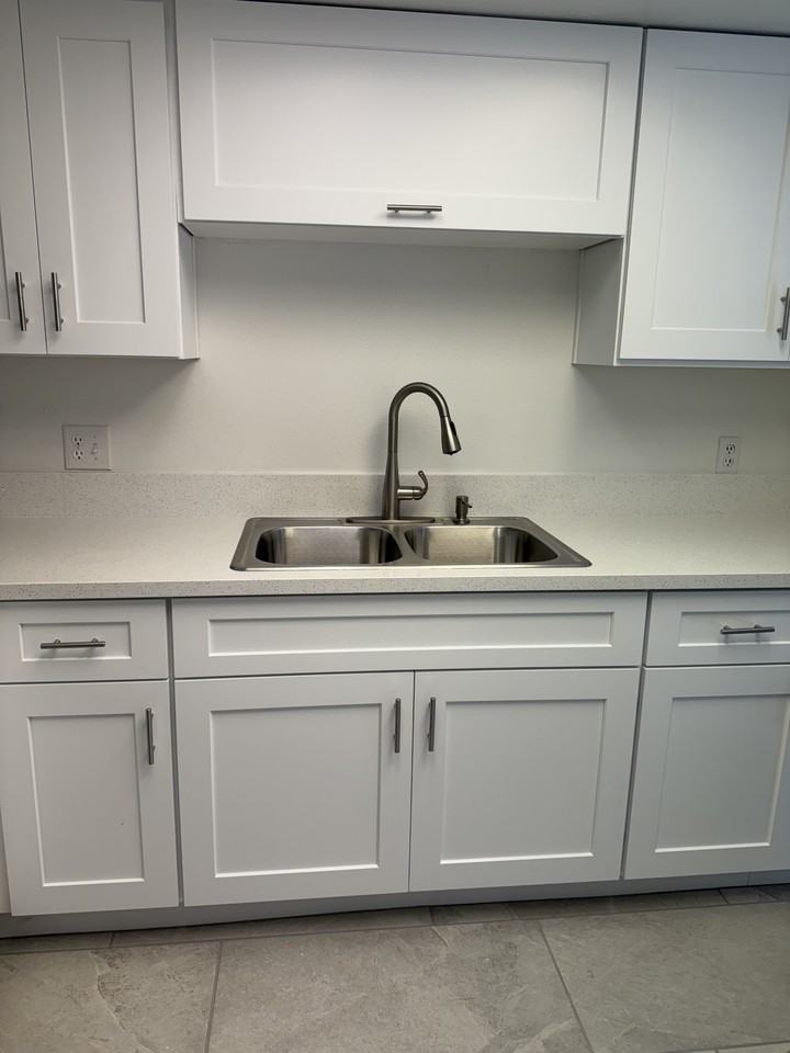 201 N 18th St #A - Photo 3 of 16