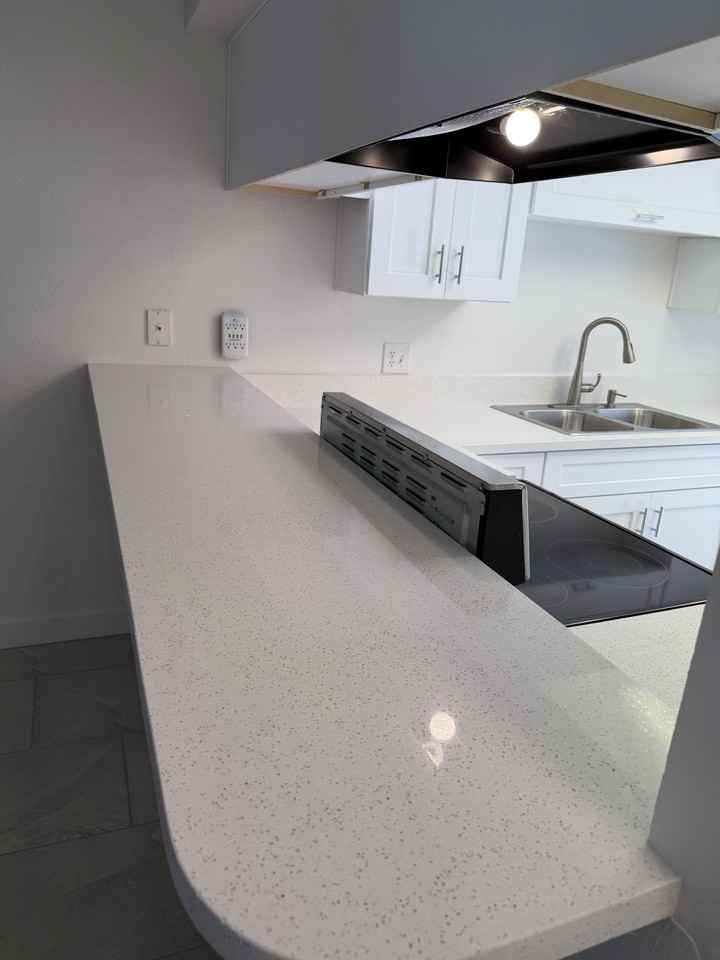 201 N 18th St #A - Photo 4 of 16