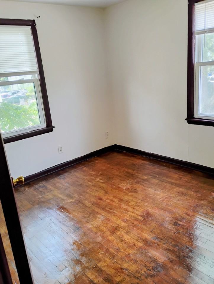 772 Whitethorne Ave #NA - Photo 2 of 12