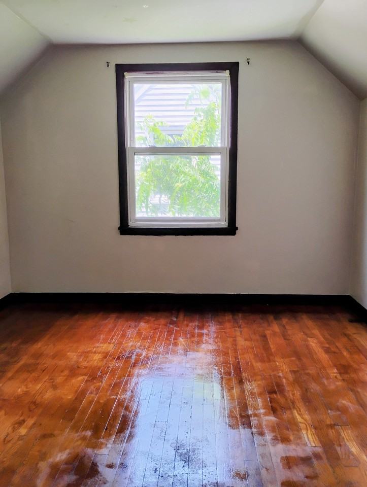 772 Whitethorne Ave #NA - Photo 3 of 12