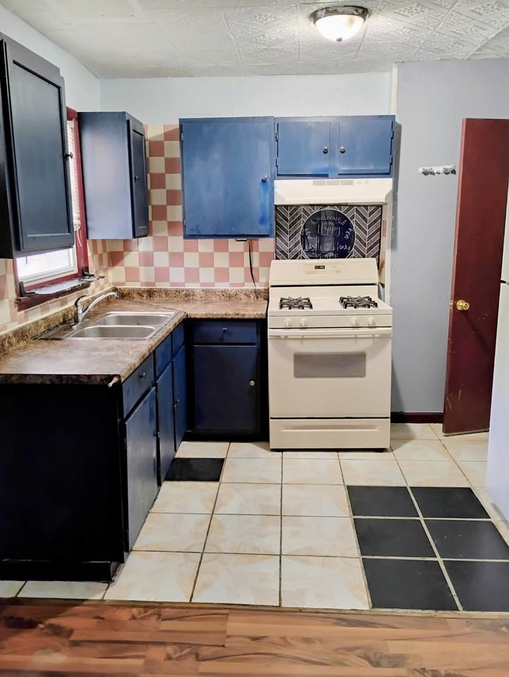 772 Whitethorne Ave #NA - Photo 7 of 12