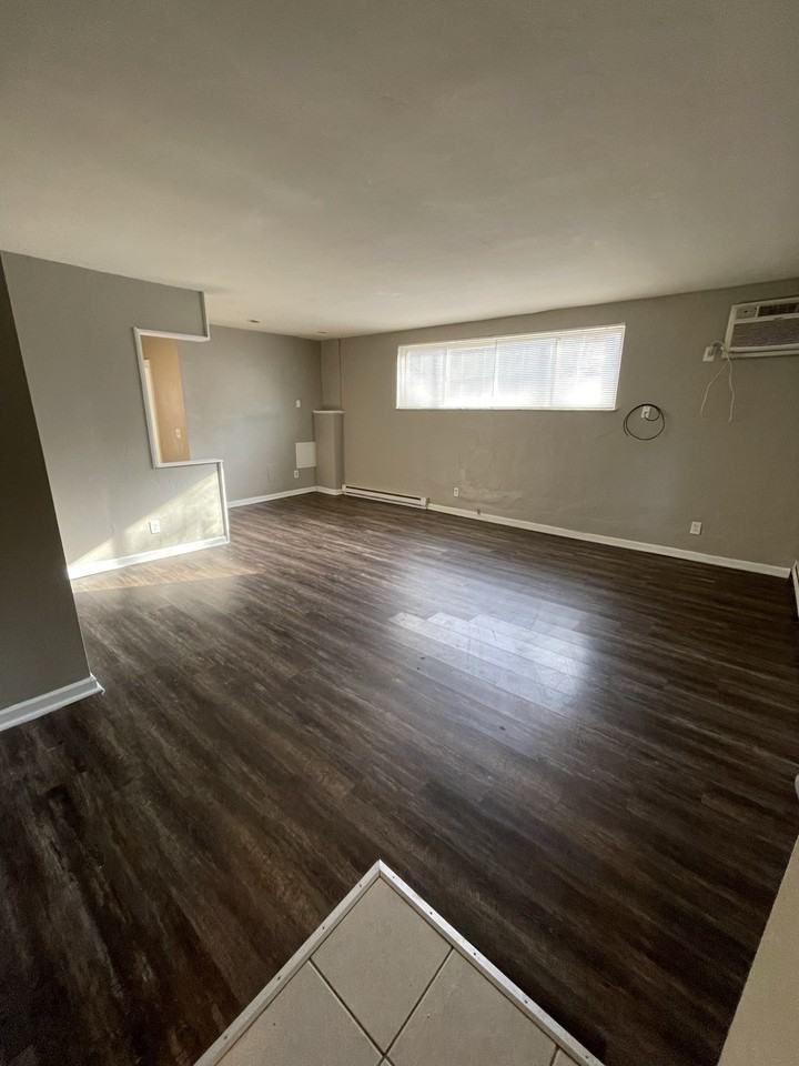 3344 Stathem AvenueUnit 5 #3344-5 - Photo 2 of 5