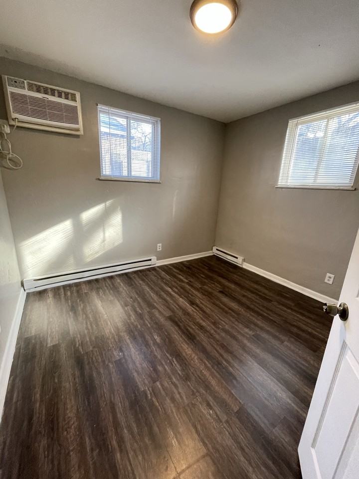 3344 Stathem AvenueUnit 5 #3344-5 - Photo 3 of 5