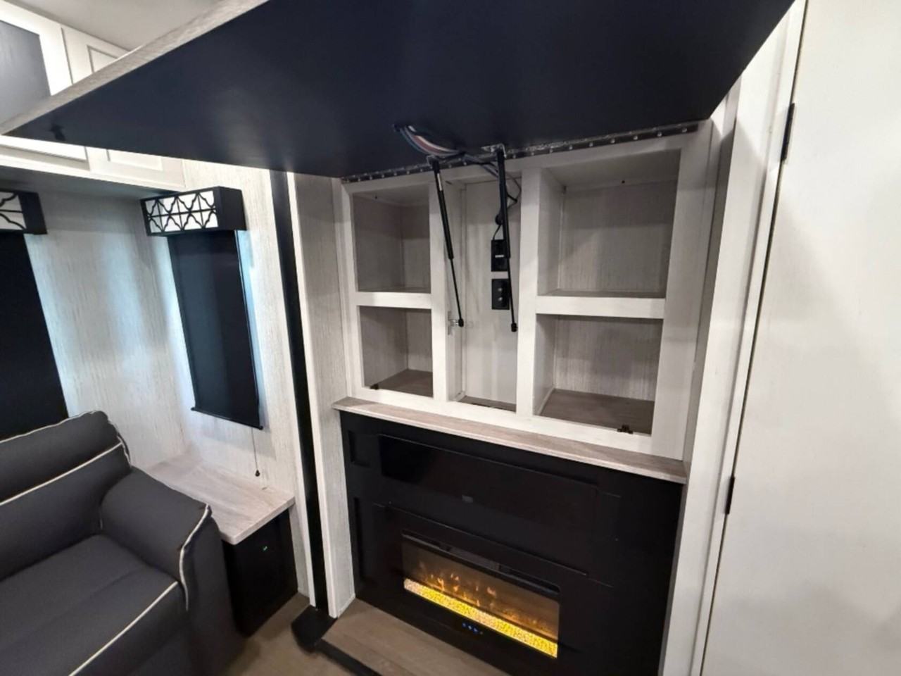 1805 Rita St - Photo 2 of 11