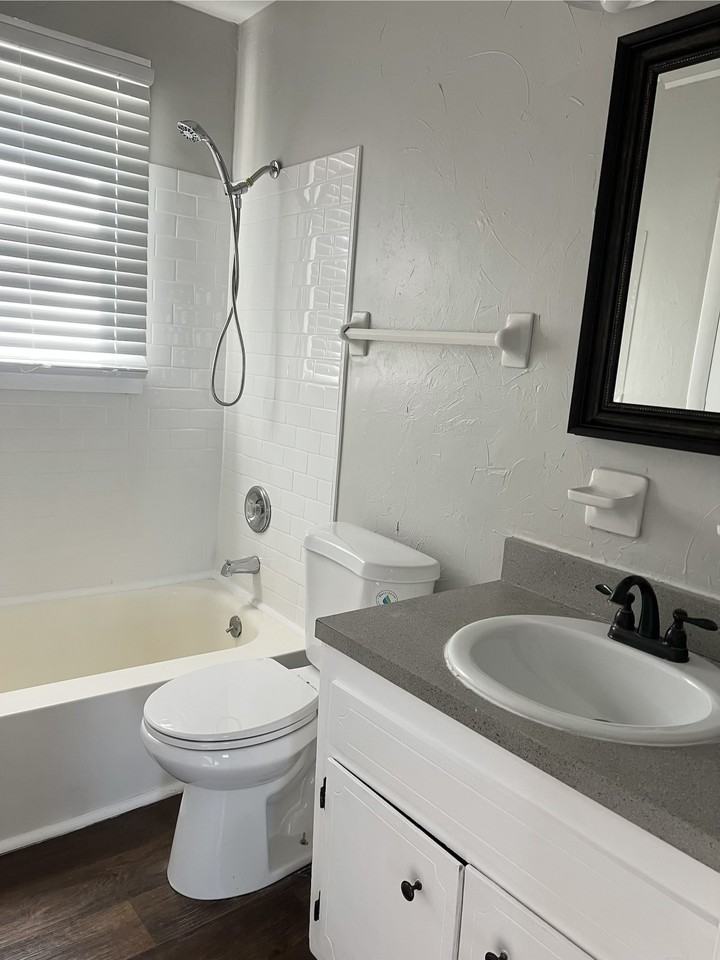 104 James Milton Ct #104