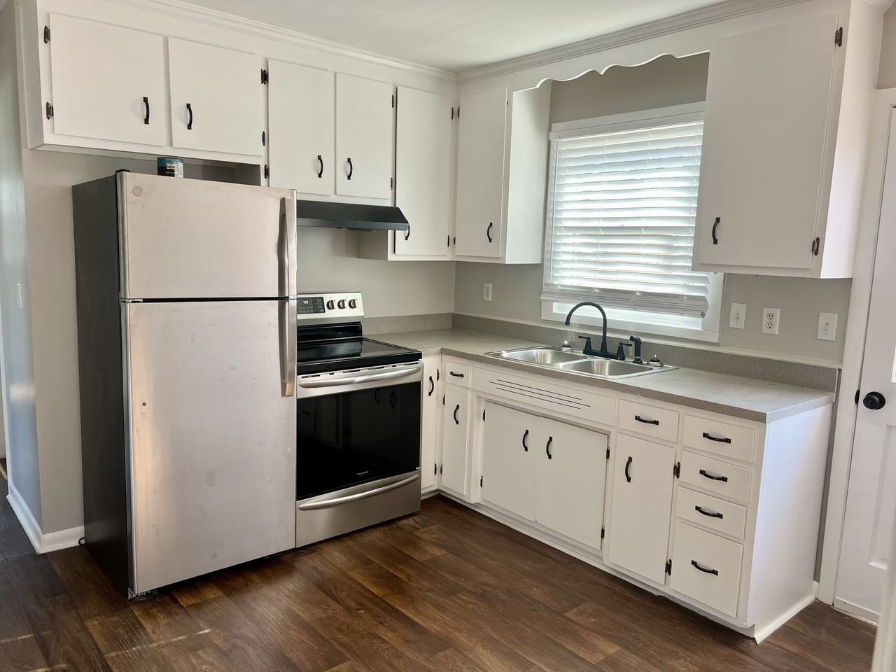104 James Milton Ct #104 - Photo 3 of 12