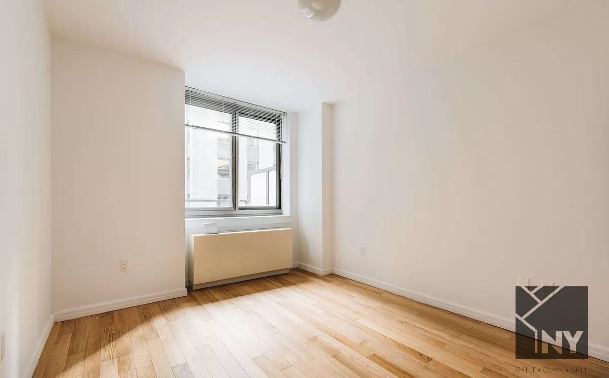 Cliff St & John St #5P - Photo 3 of 8