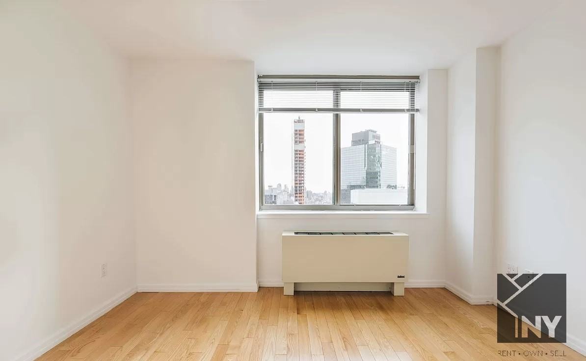 Cliff St & John St #5P - Photo 5 of 8