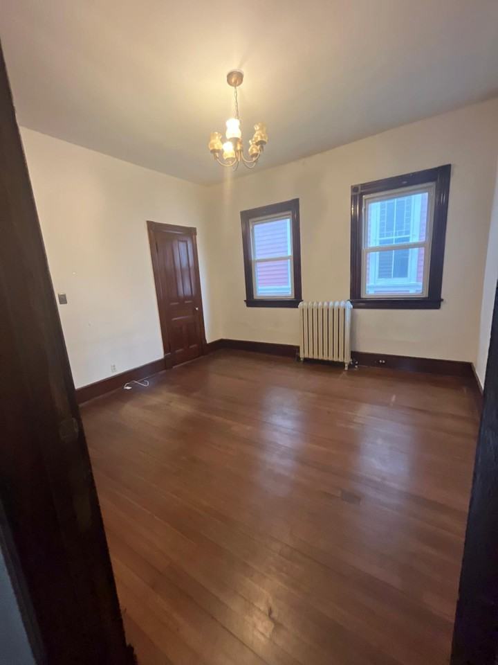 32 Balding Ave - Photo 3 of 12