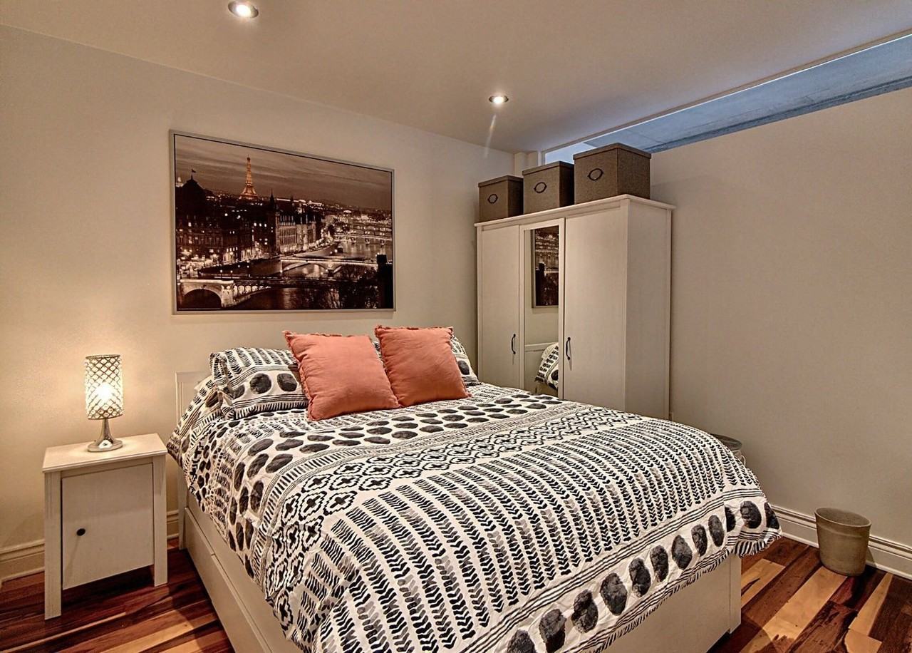 5255 Av Du Parc - Photo 7 of 14