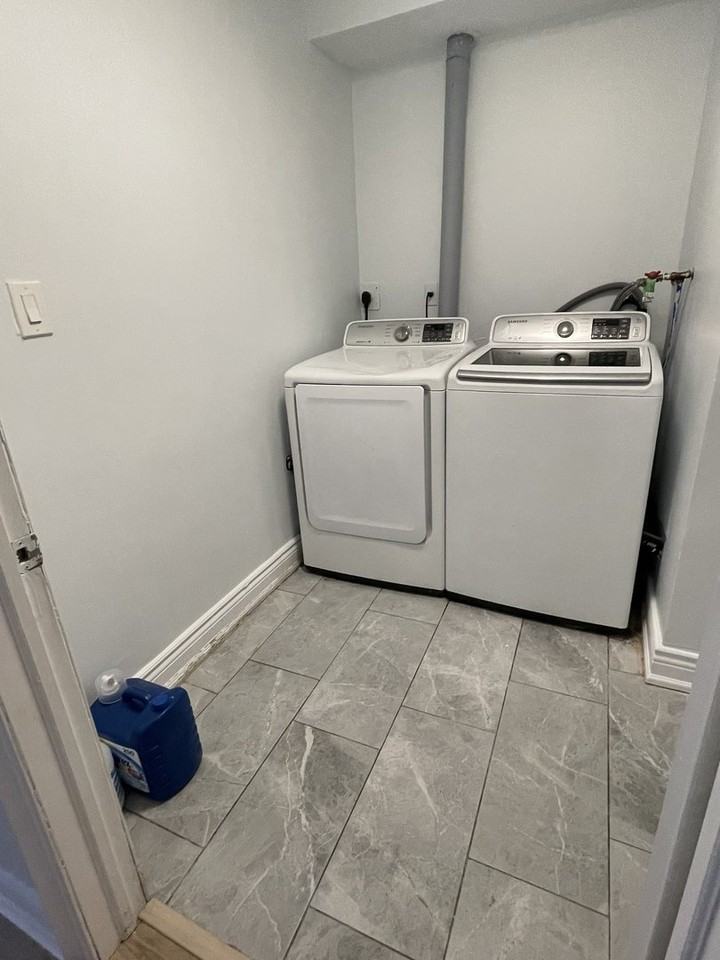 1263 Mohawk Rd W - Photo 6 of 13