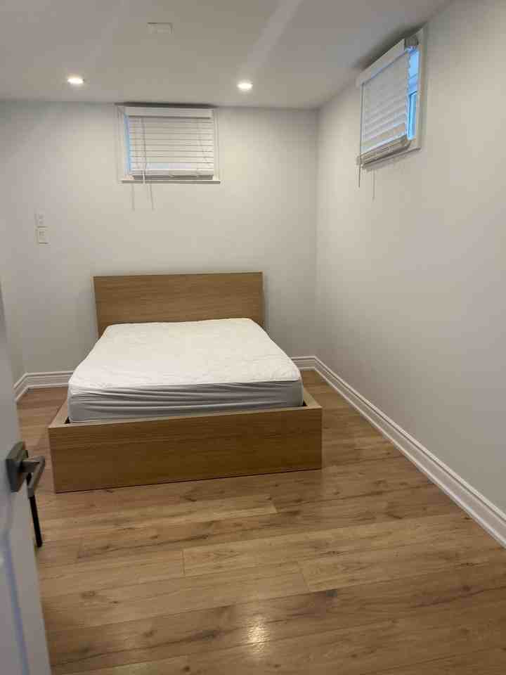 1263 Mohawk Rd W - Photo 7 of 13