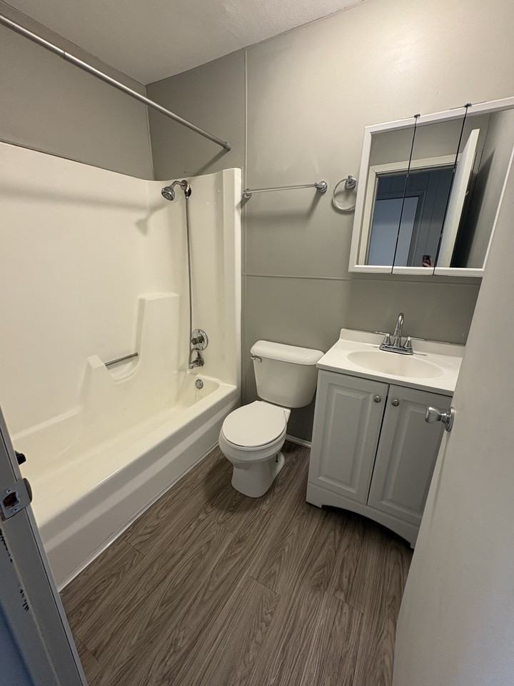 928 South Stewart Street #11 - Photo 7 of 10