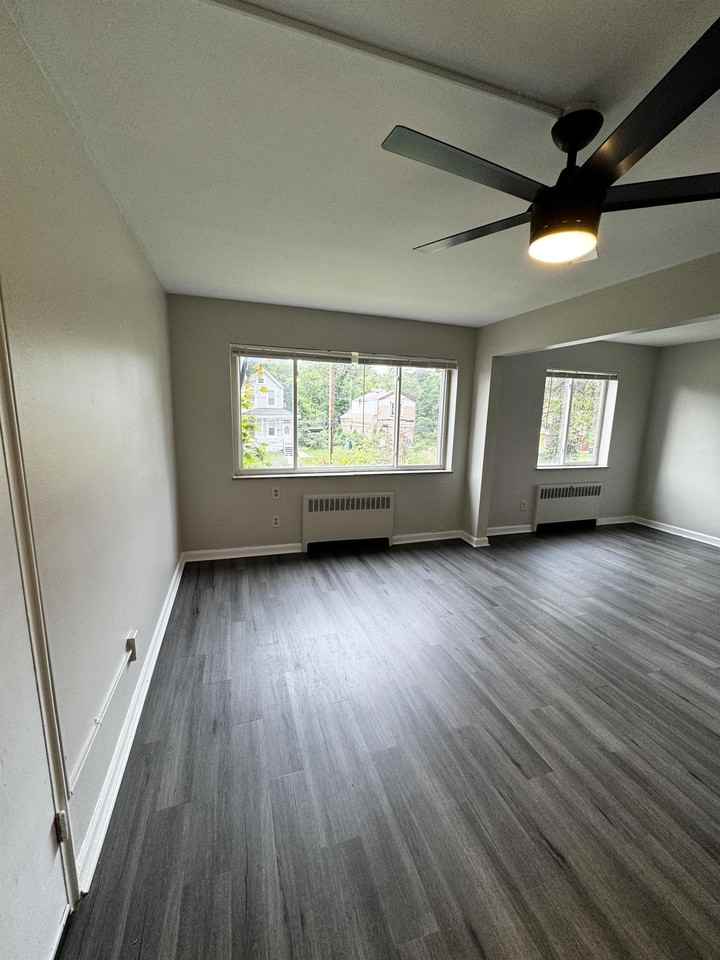 701 Greenwood Avenue-2 #701-2 - Photo 6 of 8