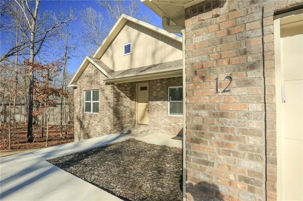 12 Celtic Dr - Photo 4 of 31