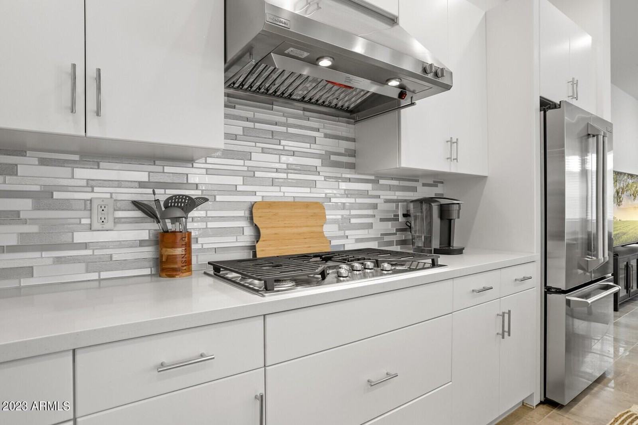 6888 E Lyra Dr - Photo 5 of 39