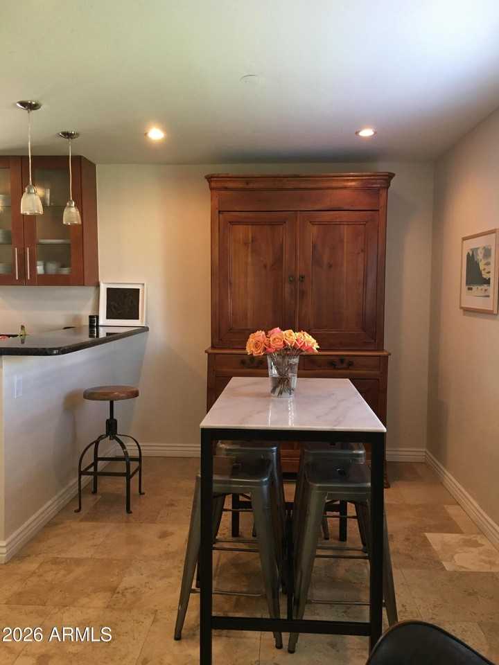 3609 E Piccadilly Rd - Photo 6 of 21