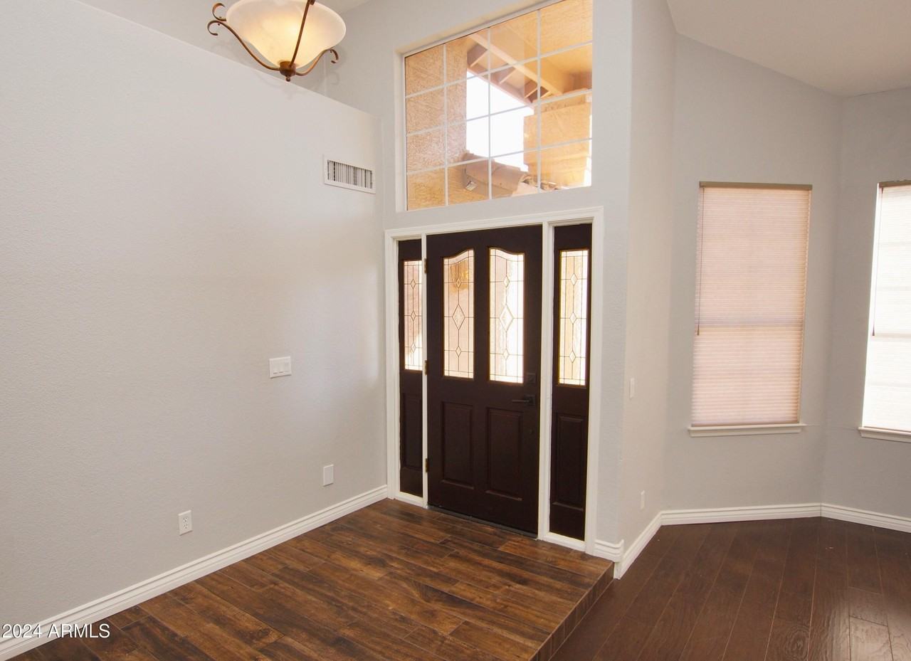 19220 N 93rd Way - Photo 2 of 31