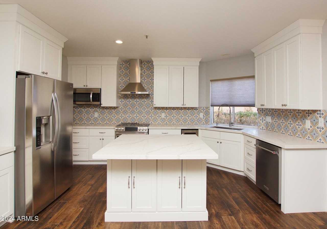 19220 N 93rd Way - Photo 5 of 31