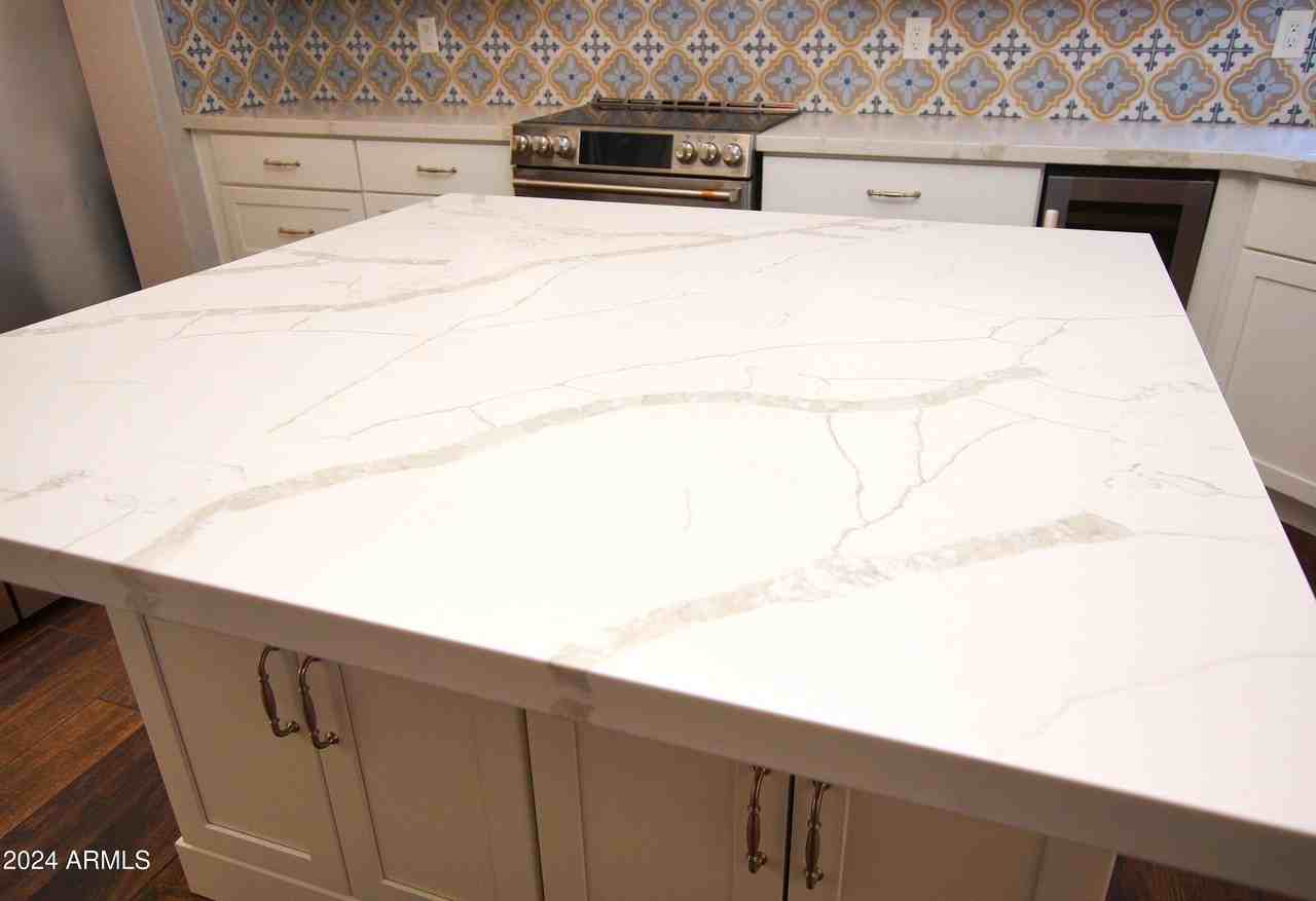 19220 N 93rd Way - Photo 7 of 31