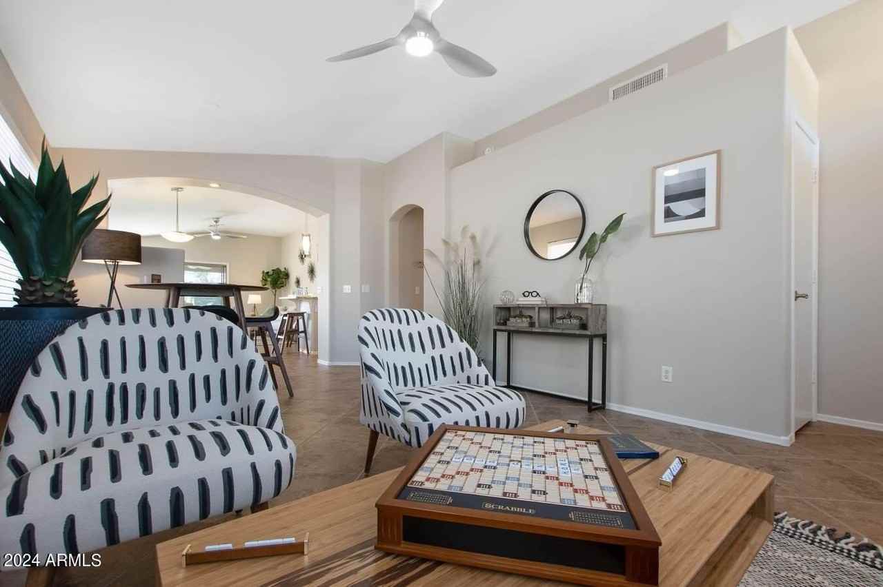 6494 S Foothills Dr - Photo 5 of 41