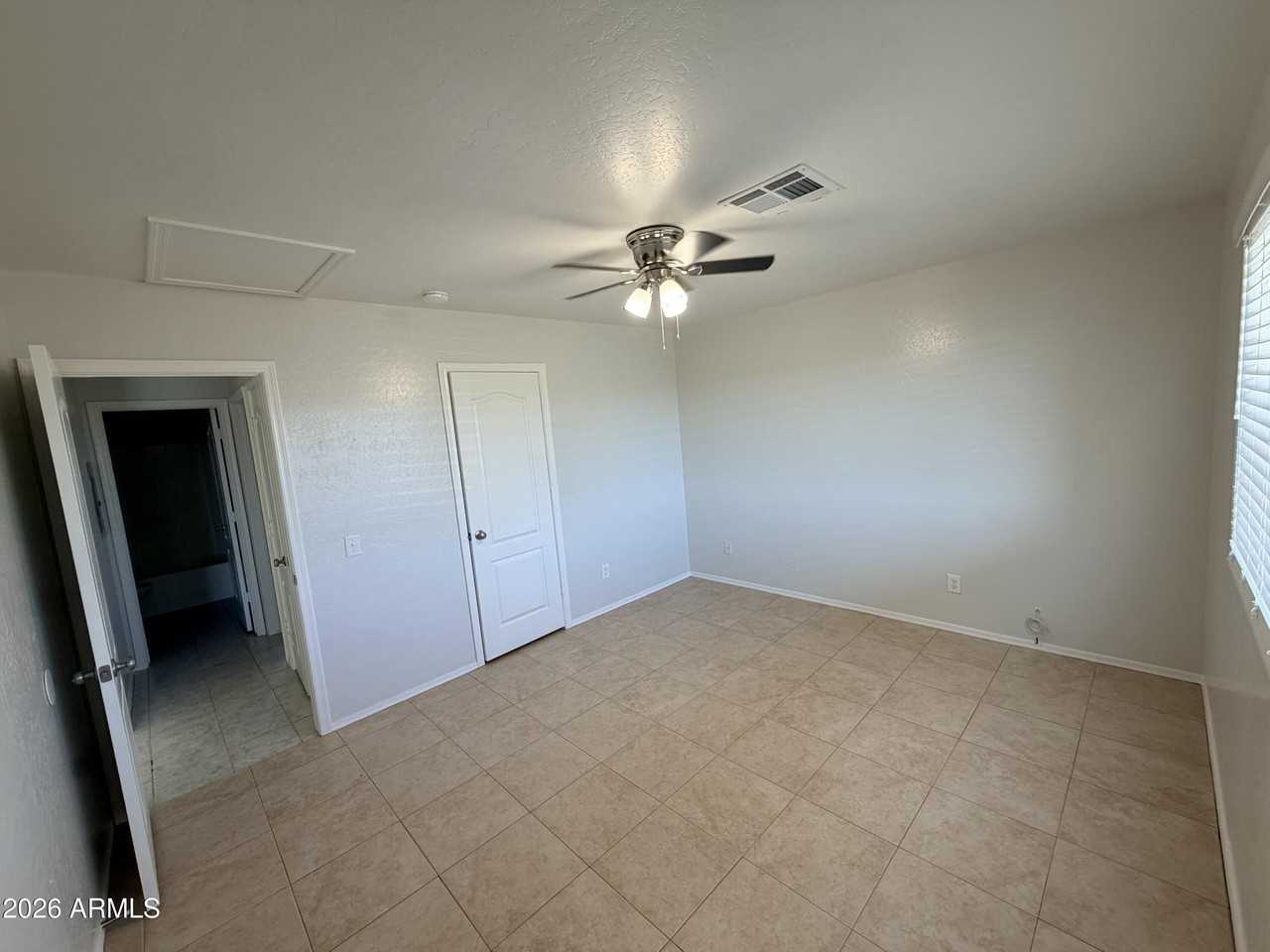 10260 W Leander Dr Unit B - Photo 4 of 10