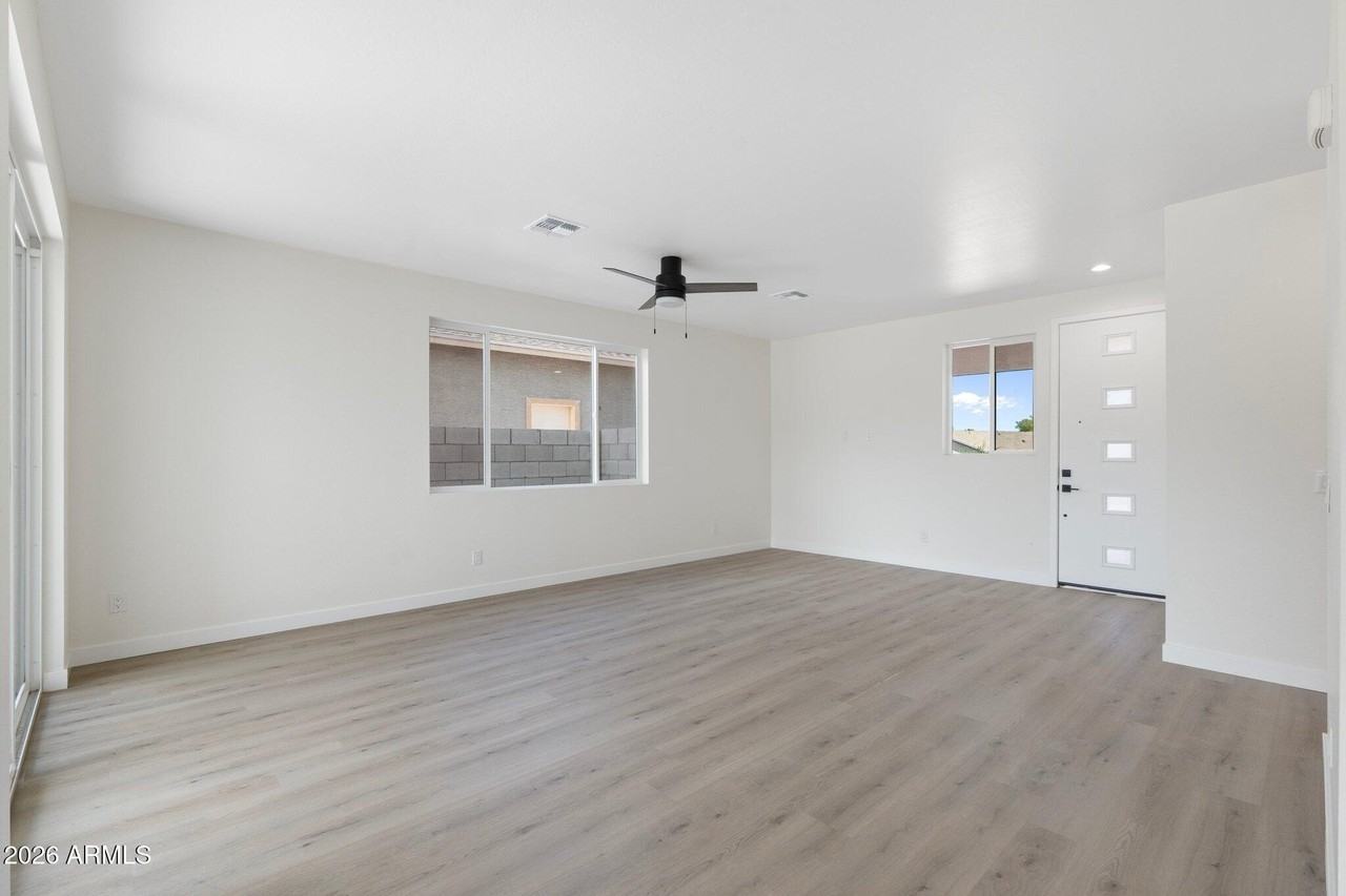 125 W Latona Rd - Photo 3 of 35