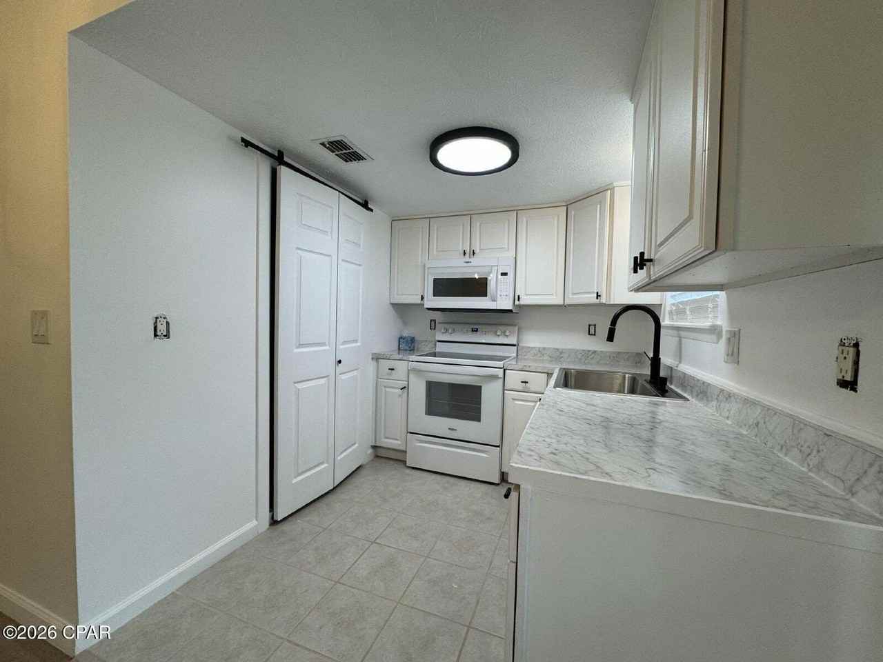 3903 Molina Rd - Photo 6 of 16