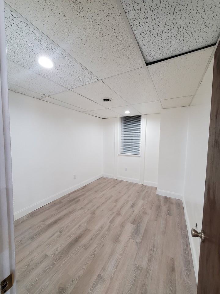 1600 Falck Ave #12 - Photo 5 of 11