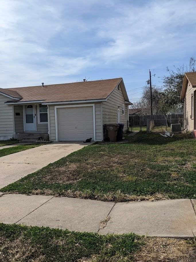 4213 Cambridge Dr - Photo 3 of 27