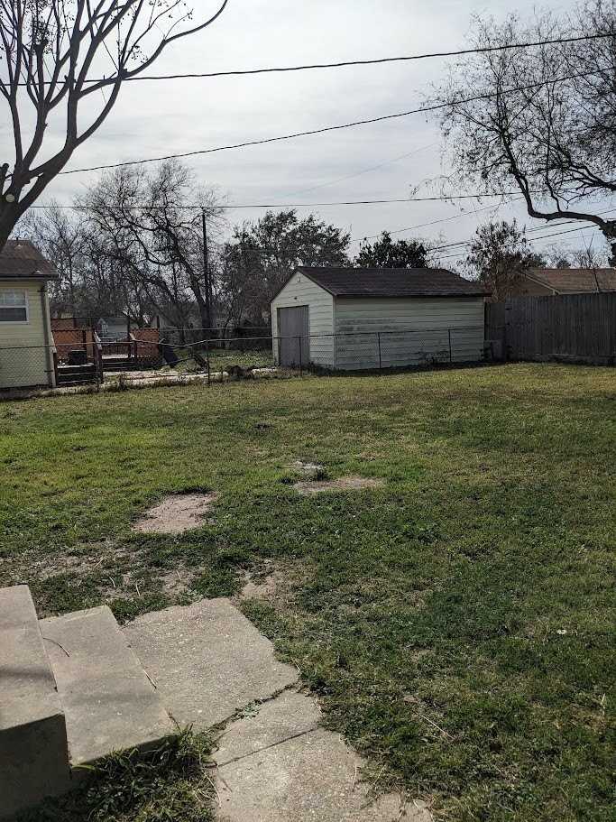 4213 Cambridge Dr - Photo 7 of 27