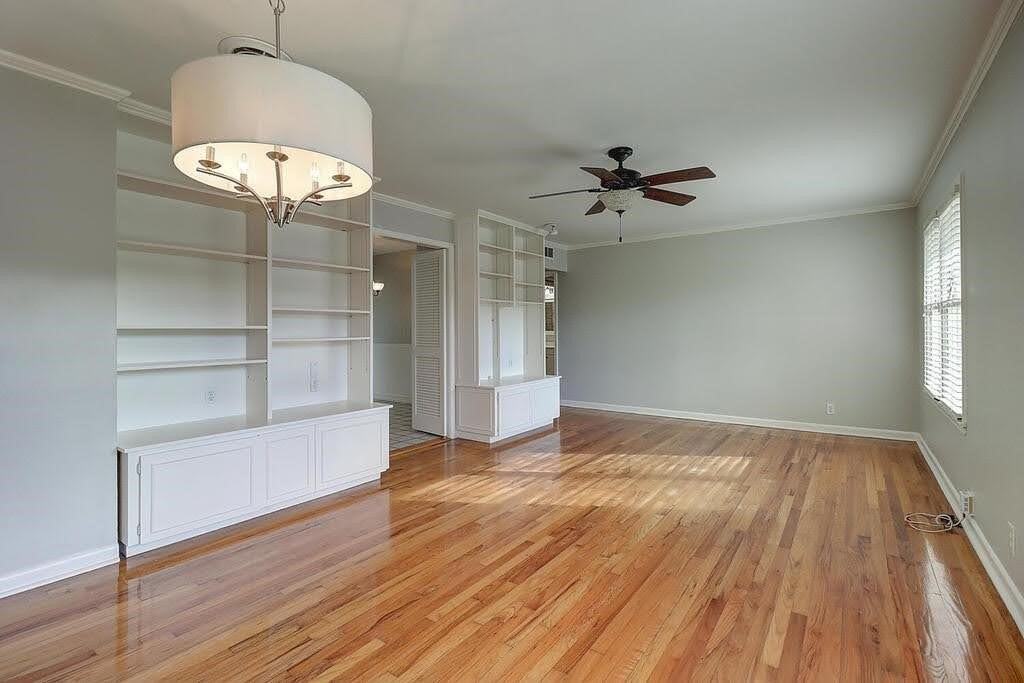 913 Delaine Dr - Photo 6 of 39