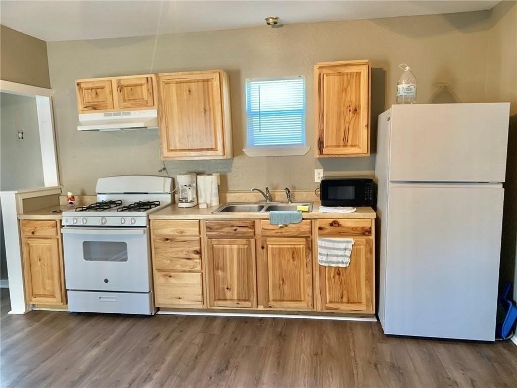 508 E Richard Ave - Photo 6 of 15