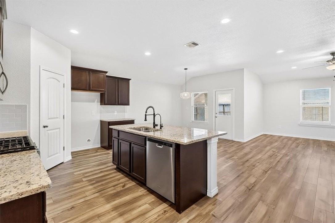 7230 Tristan Dr - Photo 5 of 37