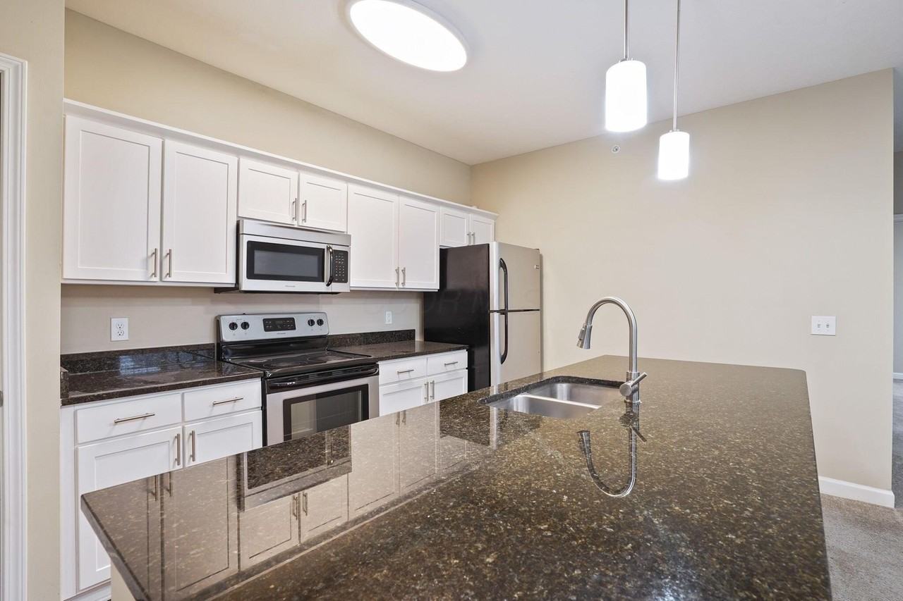 5137 Foxtail Pine St - Photo 2 of 31