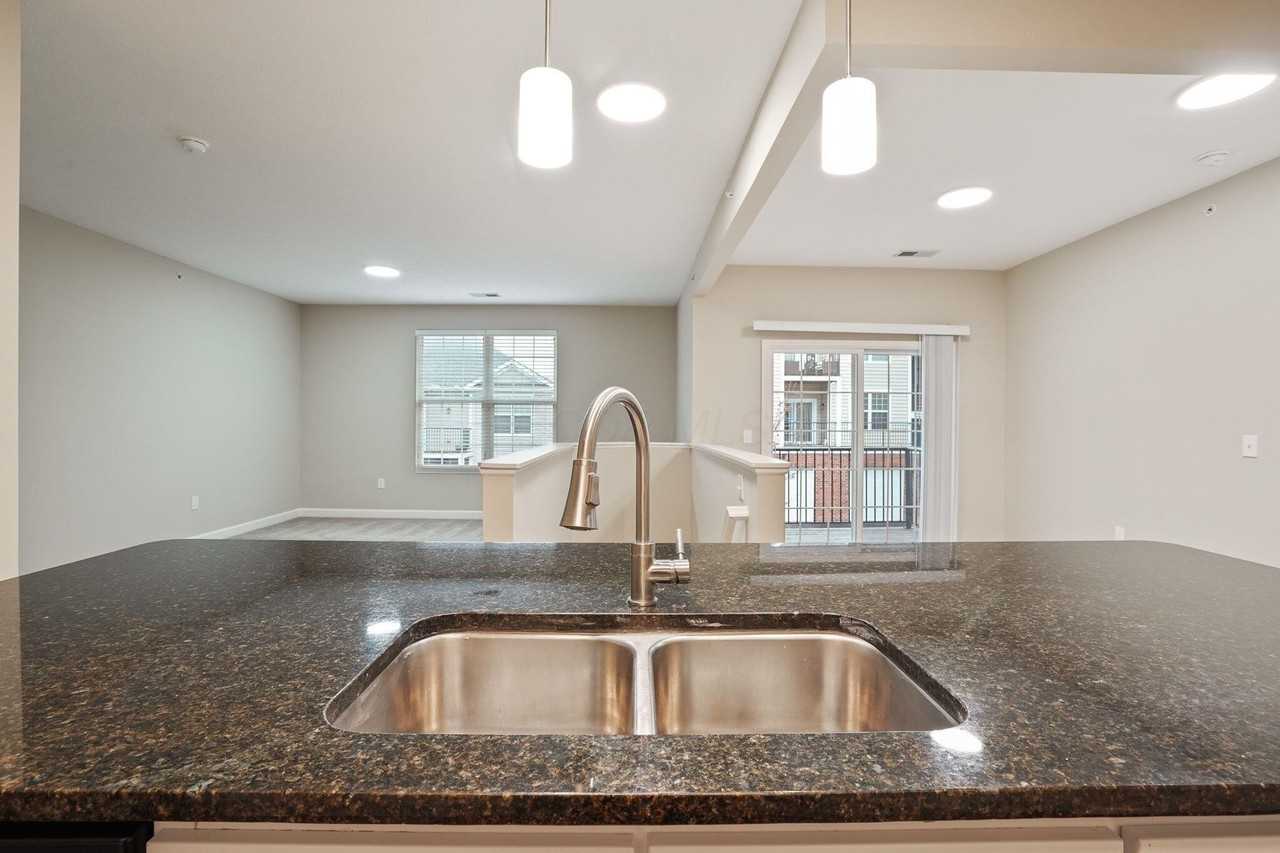 5137 Foxtail Pine St - Photo 4 of 31