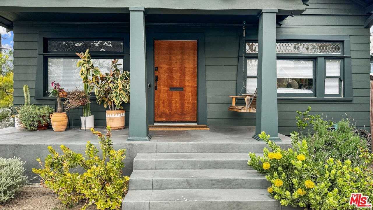 3489 2nd Ave - Photo 2 of 50