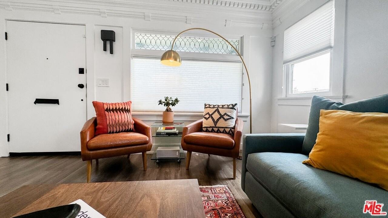 3489 2nd Ave - Photo 4 of 50